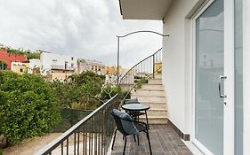 Il Poeta nella Vigna